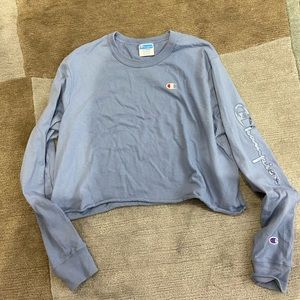Champion longsleeve with embroidered sleevs